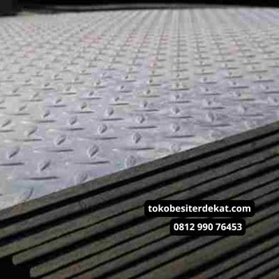 Plat Bordes (Checkered Plate)
